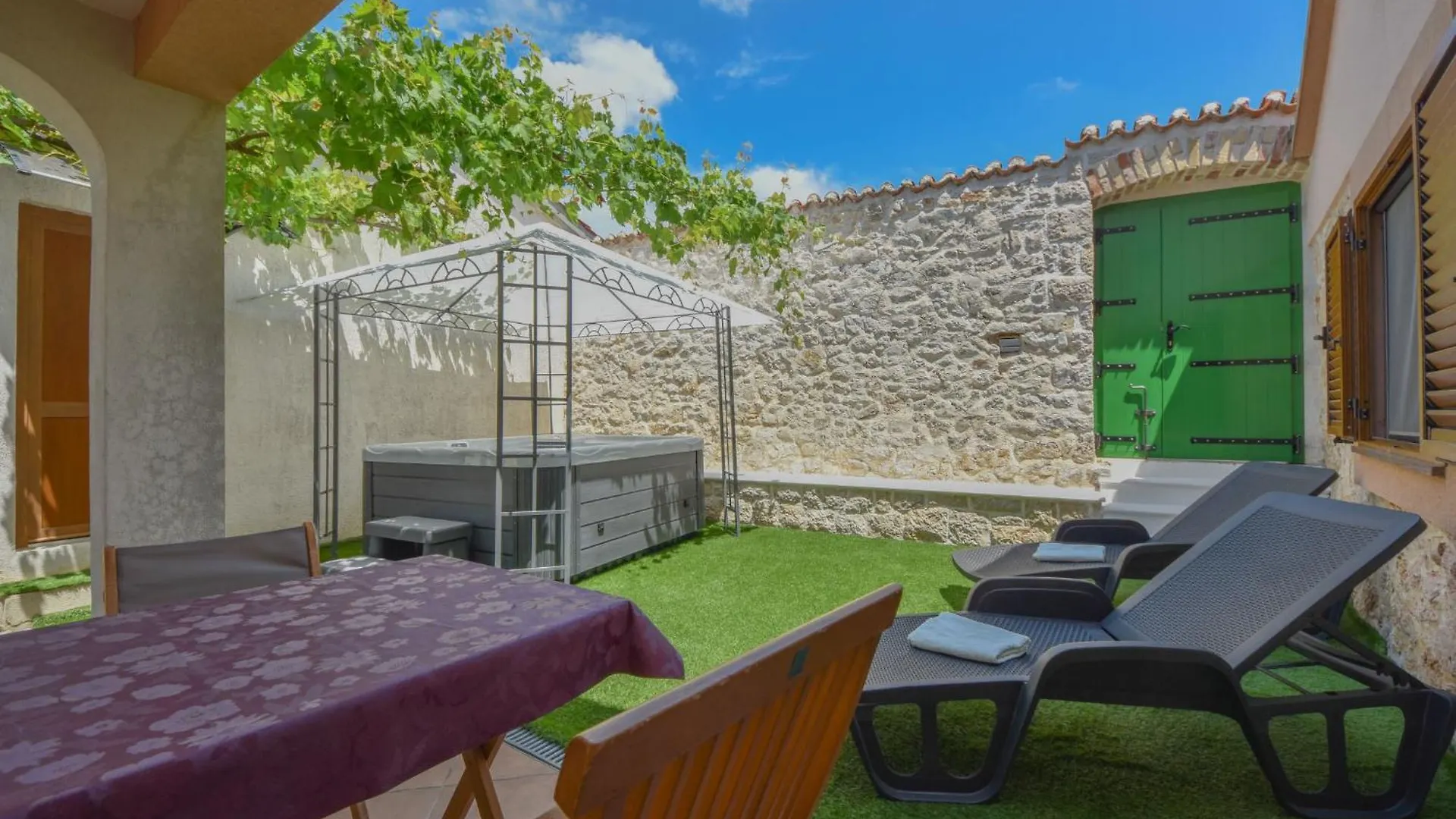 Holiday Home Marko By Interhome Sukosan