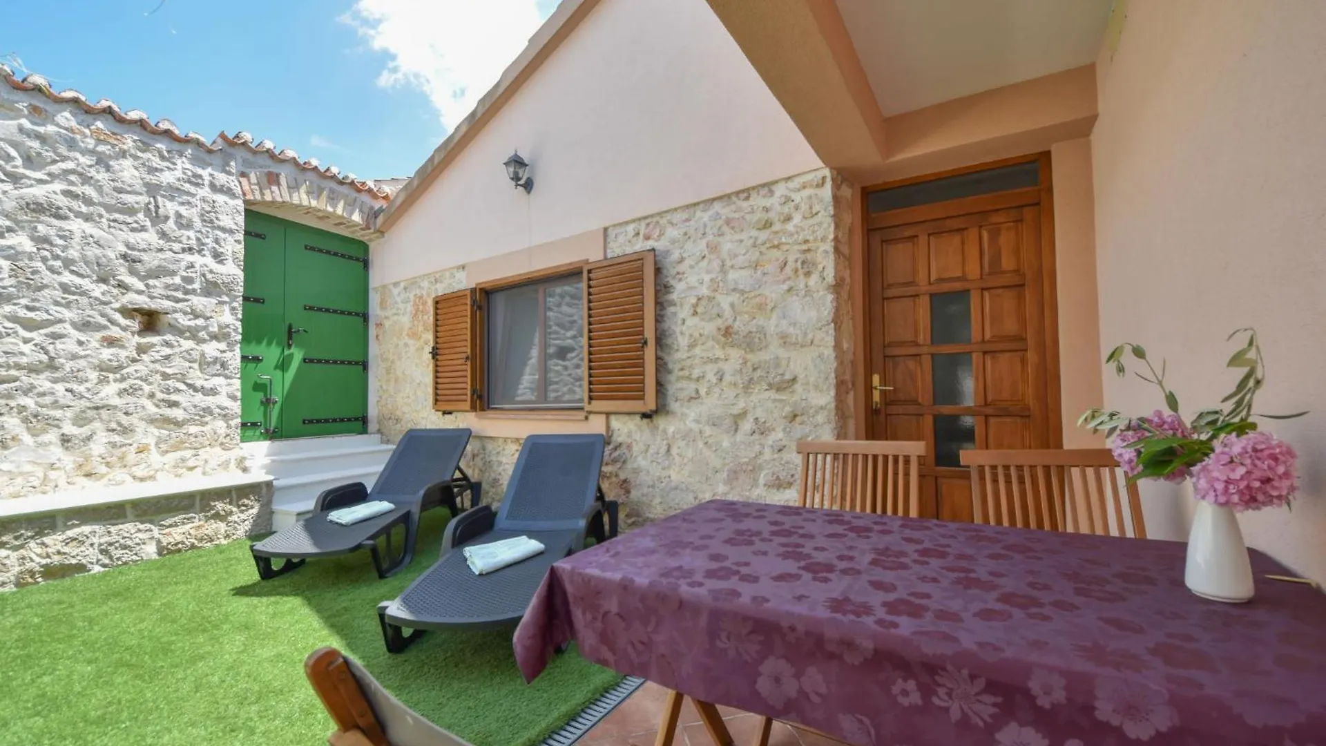 Holiday Home Marko By Interhome Sukosan